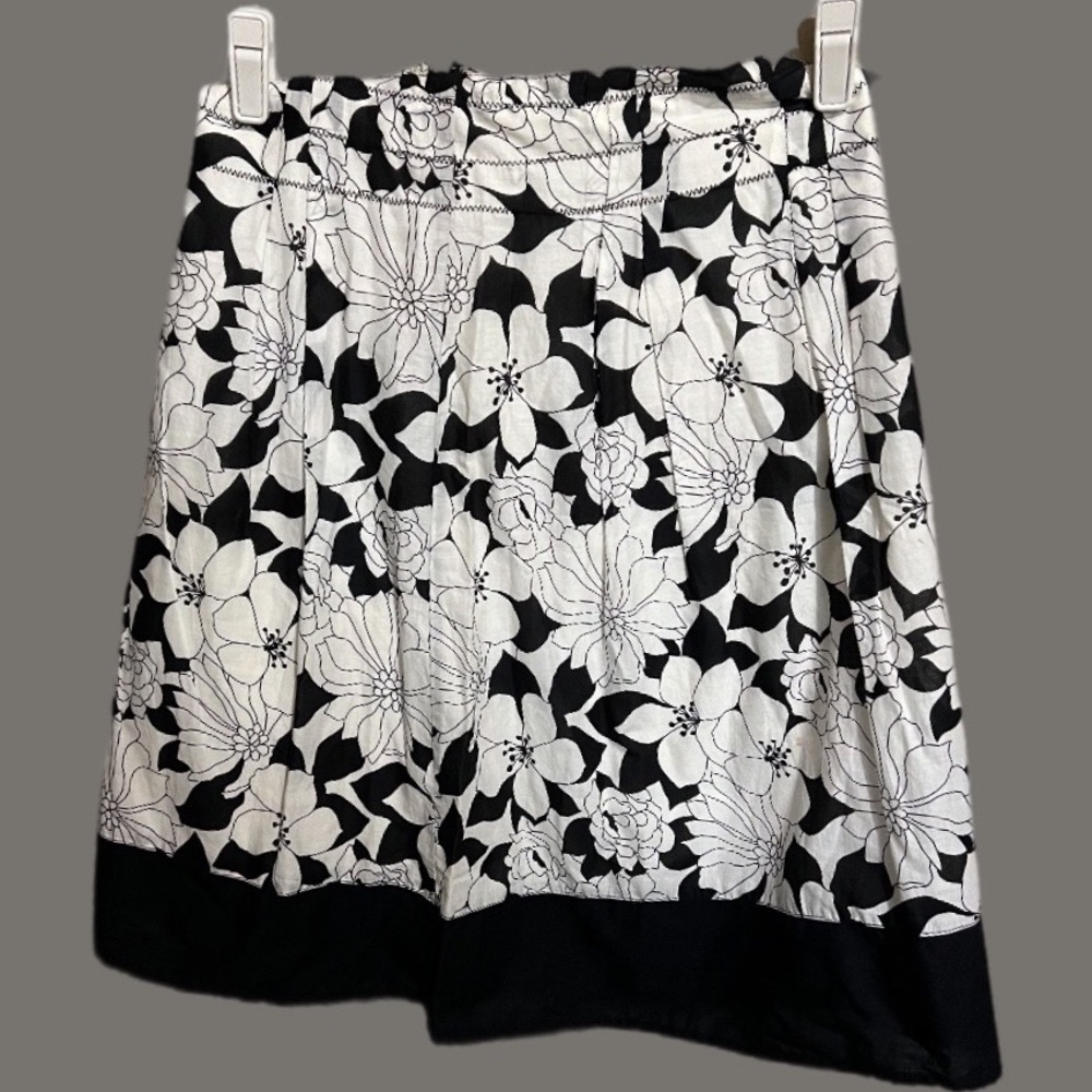 G.H Bass & co skirt black white floral 100% cotton size 10 - Picture 5 of 5